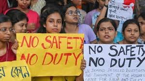 Kolkata Doctor Murder : बंगाल से दिल्ली तक सड़कों पर उबाल, HC ने प्राचार्य से कहा- बहुत ताकतवर हो… ममता बनर्जी सरकार को हाईकोर्ट ने लगाई फटकार 4 image 124