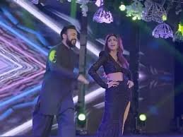 Shilpa Shetty: पति राज कुंद्रा ने किया इतना जबरदस्त भांगड़ा की शिल्पा शेट्टी भी हुईं फेल, हाथ जोड़ते हुए बोलीं- 'बेस्ट भांगड़ा डांसर' 2 image 85