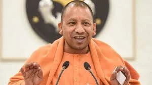 Politics News : महाराष्ट्र विधानसभा चुनाव से पहले मुंबई में लगे CM योगी के पोस्टर, लिखा 'बंटेंगे तो कटेंगे' 3 image 22