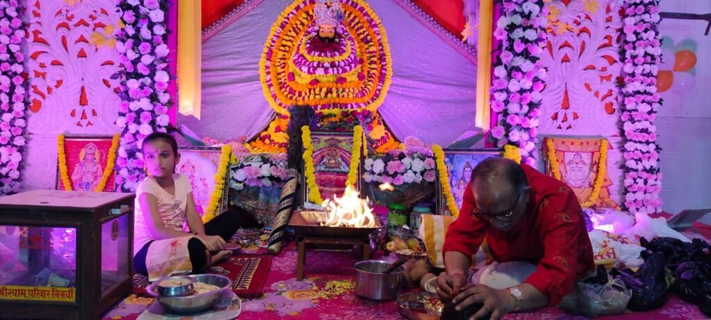 Sitapur: एक शाम खाटू वाले के नाम। धूमधाम से मनाया गया खाटू श्याम का जन्मदिन।Sitapur 2 WhatsApp Image 2024 11 13 at 6.07.31 PM