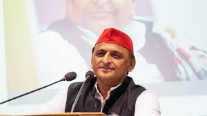 UP News : सपा कार्यालय के बाहर लगे पोस्टर ने खींचा सबका ध्यान,अबकी बार लिखा कुछ ऐसा 3 image 20