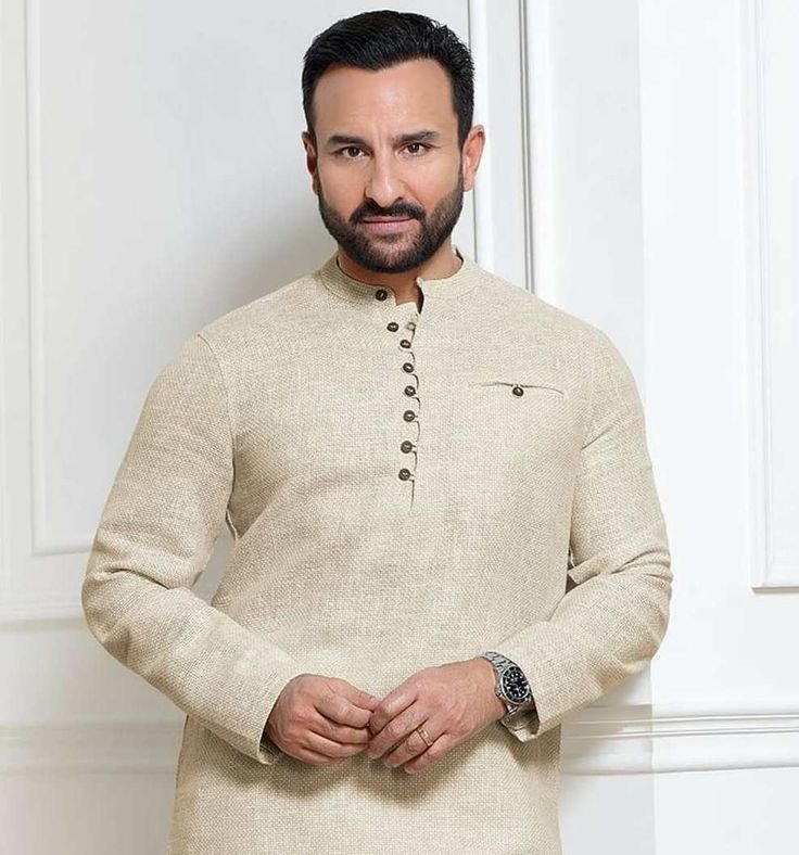 Saif Ali Khan: घायल सैफ को अस्पताल पहुंचाने वाले ऑटो ड्राइवर से होगी पूछताछ, पहुंचे बांद्रा पुलिस स्टेशन 2 Saif Ali Khan