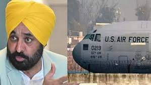 Deportation flights: अमृतसर में अमेरिकी विमान की लैंडिंग पर बवाल, आप-कांग्रेस ने कहा- पंजाब को बदनाम करने की चल रही है साजिश 2 image 151