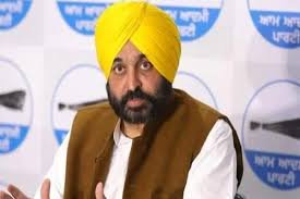 Deportation flights: अमृतसर में अमेरिकी विमान की लैंडिंग पर बवाल, आप-कांग्रेस ने कहा- पंजाब को बदनाम करने की चल रही है साजिश 3 image 152