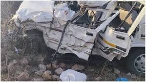MP Road Accident: सीधी में 14 फीट नीचे खाई में गिरी बोलेरो, महाकुंभ जा रहे चार श्रद्धालुओं की मौत, चार गंभीर 2 image 171