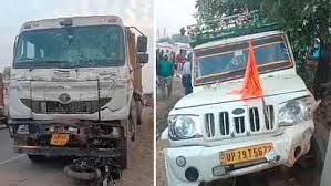 MP News: भिंड में बड़ा हादसा, डंपर और लोडिंग वाहन की टक्कर में पांच की मौत, 13 घायल 2 image 180