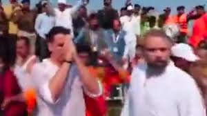 Akshay Kumar Mahakumbh: अक्षय कुमार ने संगम में लगाई डुबकी, महाकुंभ की शानदार व्यवस्था देख योगी सरकार की तारीफ की 2 image 268