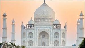 Agra News: ताजमहल में महादेव की पूजा, ताज के मजबूत सुरक्षा कवच को तोड़ा, जूड़े में बांधकर ले गई शिवलिंग; गंगाजल चढ़ाया 3 image 312