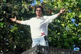 SRK Rules For Mannat: 'घर में फोन कॉल उठाना है मना', शाहरुख खान ने अपने 'मन्नत' में बनाए हुए हैं ये खास नियम 3 image 200