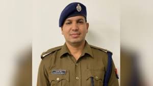 Varanasi Rape Case: सामूहिक दुष्कर्म मामले में बड़ा एक्शन, पीएम की नाराजगी के बाद DCP वरुणा चंद्रकांत मीणा पद से हटाए गए 2 image 154
