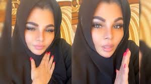 Rakhi Sawant Video: राखी सावंत ने कश्मीर के लोगों की तुलना की आर्मी से भड़के लोग बोले पाकिस्तान जा 3 image 243