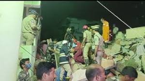 Visakhapatnam Accident: विशाखापत्तनम मंदिर में अक्षय तृतीया पर दीवार गिरने से 7 की मौत, कई लोग घायल 3 image 259
