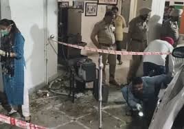 Punjab News: BJP नेता के घर हुआ आतंकी हमला, फेंके गये ग्रेनेड, पुलिस ने शुरू की जांच 3 image 78
