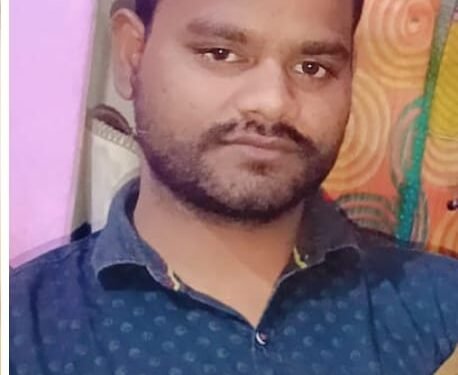 Chandauli: सड़क हादसे में इकलौते बेटे की मौत, गांव में छाया मातम 1 WhatsApp Image 2025 05 07 at 3.53.45 PM