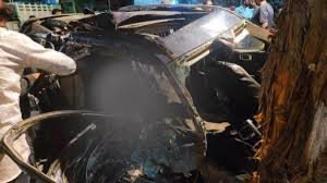 Bhopal Accident: भोपाल में दर्दनाक सड़क हादसा, बैरागढ़ में बेकाबू कार टकराई बिजली के खंभे से, तीन युवकों की मौके पर मौत 2 image 234