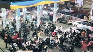 India Pak War: पेट्रोल- डीजल पर मची हड़कंप को लेकर तेल कंपनी का बड़ा बयान, जानें भारत-पाकिस्तान तनाव के बीच क्या बोले 2 image 72