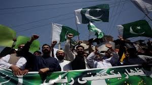 People in Pakistan: नेता, मंत्री और सेना को छोड़िये! पाकिस्तान की जनता की देखिए दशा, मुश्किलों में कैसे फंस गए लोग 3 Pakistan Army: पाकिस्तान में पहली बार आर्मी के खिलाफ हुई आवाम, इन 5 कारणों से जानें इसके पीछे की वजह | First time in Pakistan the people against the army know the