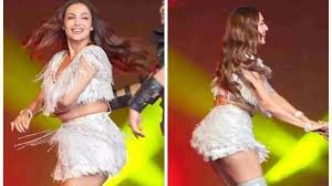Malaika Arora Video: 51 की मलाइका अरोड़ा का बोल्ड डांस, वीडियो उड़ा देगा होश 2 image 252