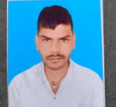 Chandauli: खेत में मिला युवक का शव, गाँव में मचा कोहराम 1 WhatsApp Image 2025 07 19 at 11.48.28 AM
