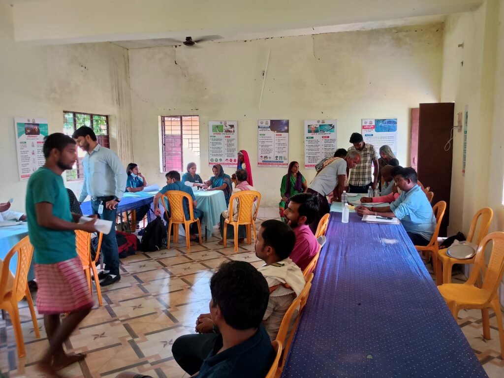 Chadauli News: सेमरा गांव में मेटिस हॉस्पिटल द्वारा निशुल्क स्वास्थ्य शिविर का आयोजन, 85 ग्रामीणों की हुई जांच 3 WhatsApp Image 2025 07 21 at 13.41.18