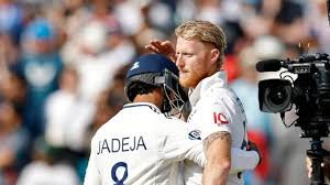 India vs England: तमतमाए बेन स्टोक्स! जडेजा ने दिया ऐसा जवाब, गुस्से से आग बबूला हुए इंग्लैंड कप्तान, देखें वायरल वीडियो 2 image 280