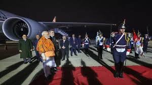 PM Modi Argentina Visit: त्रिनिदाद-टोबैगो के बाद अर्जेंटीना पहुंचे पीएम मोदी, एयरपोर्ट पर शानदार स्वागत 2 image 52