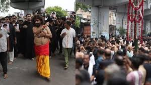 Muharram in Lucknow: लखनऊ में 10वीं मुहर्रम का मातमी जुलूस ! हिंदू संत ने किया मोहर्रम में मातम, एकता और भाईचारे का दिया संदेश 2 image 78