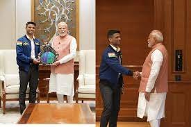 Shubhanshu Shukla: स्पेस स्टेशन में जीवन का सच, शुभांशु शुक्ला ने पीएम मोदी से साझा किया अपना अंतरिक्ष अनुभव 1 स्पेस यात्री शुभांशु शुक्ला से मिले पीएम मोदी, कहा- भारत को गर्व है
