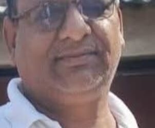 Sonbhadra: कार दुर्घटना में विजय कुमार तिवारी का निधन, रेनुकूट में शोक की लहर 17 WhatsApp Image 2025 11 26 at 8.32.49 AM