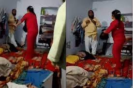 Amethi Maulana Viral Video: बंद कमरे में मौलाना और महिला… फिर जो हुआ उसे देख कांप जाएगी आपकी रूह 1 WhatsApp Image 2025 12 04 at 12.34.33 PM 1
