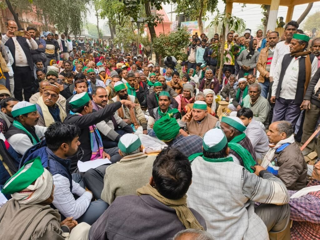 Barabanki: हैदरगढ़ तहसील में भाकियू (टिकैत) का जोरदार प्रदर्शन, SDM के आश्वासन पर समाप्त हुआ धरना 1 WhatsApp Image 2025 12 26 at 7.25.01 AM