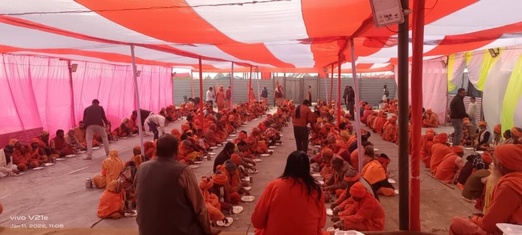 Prayagraj: प्रयागराज कुंभ 2026: जगद्गुरु शंकराचार्य के सानिध्य में एक माह तक राम कथा और भागवत कथा का भव्य आयोजन 2 WhatsApp Image 2026 01 12 at 10.56.45 AM