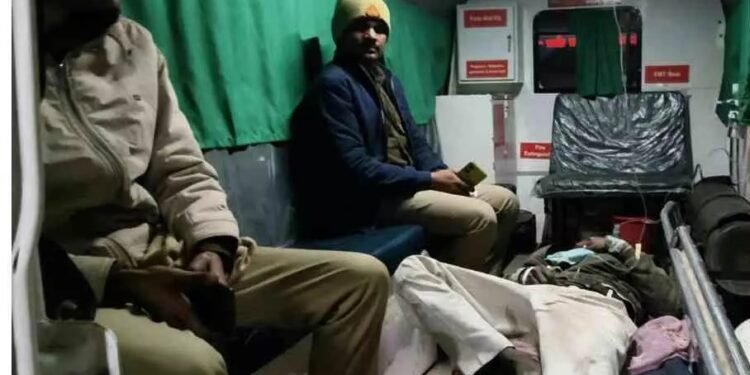 Mirzapur News : मिर्जापुर में शराब के नशे में विवाद, तलवार से हमला, युवक की मौत 1 WhatsApp Image 2026 02 04 at 4.15.41 PM 6