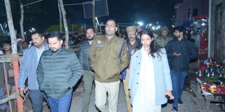 Barabanki: महाशिवरात्रि को लेकर प्रशासन सतर्क, लोधेश्वर धाम का निरीक्षण 1 WhatsApp Image 2026 02 15 at 8.01.16 AM 1