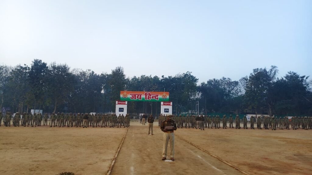 Barabanki: बाराबंकी में पुलिस परेड का निरीक्षण, फिटनेस और अनुशासन पर दिया गया जोर 2 WhatsApp Image 2026 02 17 at 11.27.09 AM