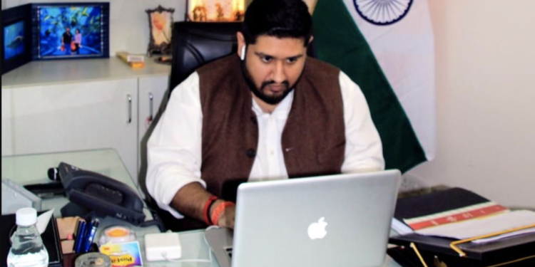 ब्रेकिंग न्यूज़: रक्षा उद्यमी साहिल लूथरा को फिर मिली जान से मारने की धमकी, दिल्ली पुलिस महकमे में मचा हड़कंप! 1 साहिल लूथरा