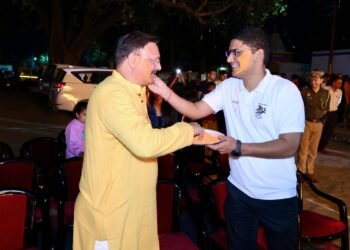 UP News: शाहजहाँपुर में श्रद्धा और उल्लास के साथ सम्पन्न हुआ होलिका दहन कार्यक्रम 15 WhatsApp Image 2026 03 03 at 12.53.50 AM