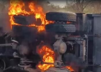 Andhra Pradesh Bus Accident: आंध्र प्रदेश में तड़के सुबह धू-धू कर जली बस, 10 यात्रियों की दर्दनाक मौत, चीखों से गूंज उठा मारकापुर 9 WhatsApp Image 2026 03 24 at 11.32.51 PM