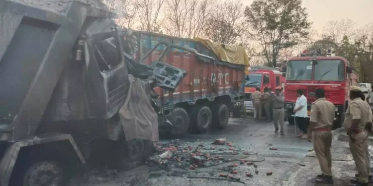 Sonbhadra News: भीषण हादसे के बाद नेशनल हाईवे पर 4 घंटे चला रेस्क्यू ऑपरेशन, मृतकों की हुई शिनाख्त 1 WhatsApp Image 2026 04 10 at 2.16.15 PM 1