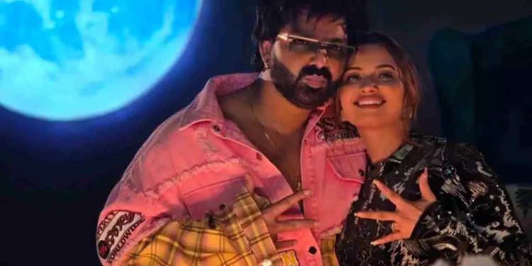 Pawan Singh-Neelam Giri Bhojpuri Song: Bigg Boss 19 की हसीना को देख आउट ऑफ कंट्रोल हुए भोजपुरिया स्टार Pawan Singh, उम्र में 12 साल छोटी 1 WhatsApp Image 2026 05 22 at 00.17.19 10