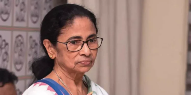 TMC Crisis: बंगाल में होगा महाराष्ट्र जैसा ‘महा-खेला’? दीदी से छिन जाएगा TMC का नाम और सिंबल, टूट सकते हैं 50 व 1 2008798 hapur mandir 3