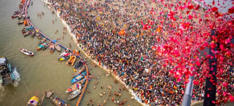 Maha Kumbha Chadhava Chori: राम मंदिर से पहले महाकुंभ में भी बड़ी चोरी! धीरे-धीरे खुल रहीं काली करतूत की परतें