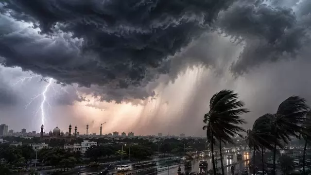 UP Weather Alert: अगले 2 घंटों में UP में Monsoon का दिखेगा तगड़ा प्रभाव, कई जिलों में भारी वर्षा और आंधी का अलर्ट जारी 1 WhatsApp Image 2026 06 30 at 14.22.15 5