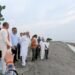 Barabanki News: बाढ़ सुरक्षा तैयारियों का जायजा लेने रामनगर तहसील अंतर्गत तेवराइपुरवा पहुंचे जल शक्ति मंत्री 2 WhatsApp Image 2026 07 03 at 12.14.38 PM